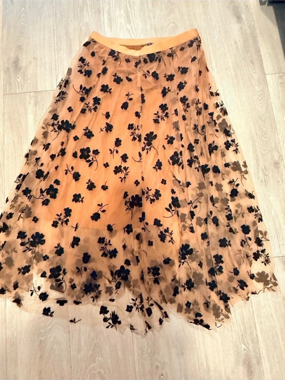 Floral Mini Skirt in Brown & Black XXL Like New